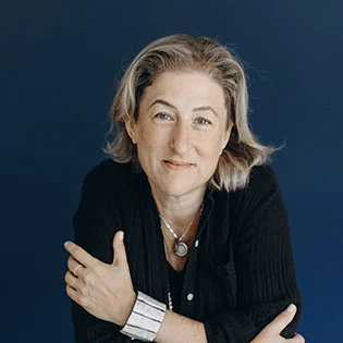 Laura Coe